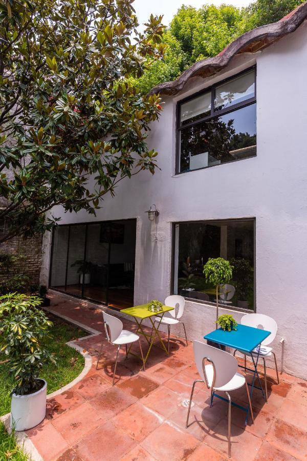 Casa Blanca In Coyoacan Mexico By Eksteriør billede