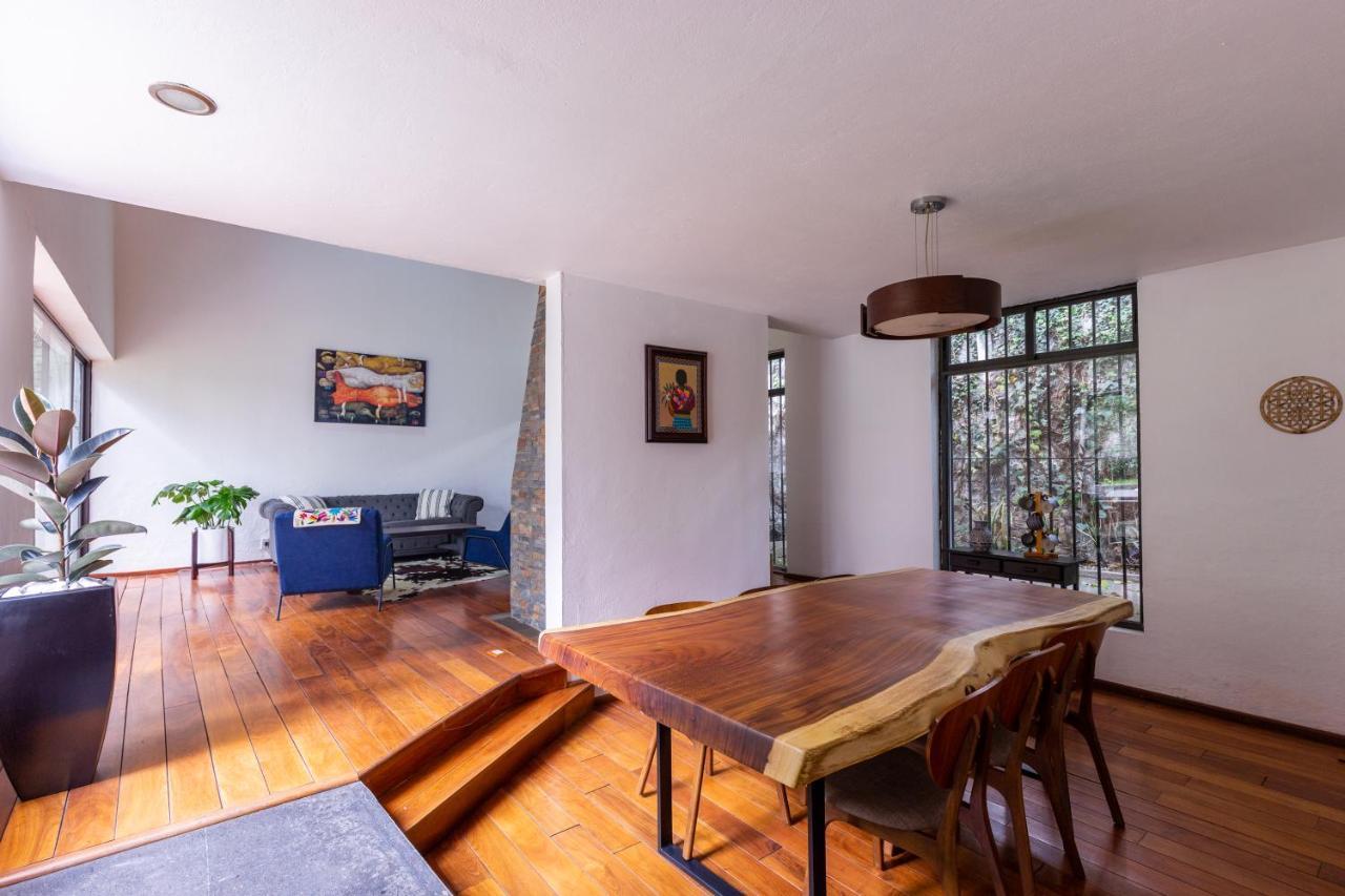 Casa Blanca In Coyoacan Mexico By Eksteriør billede